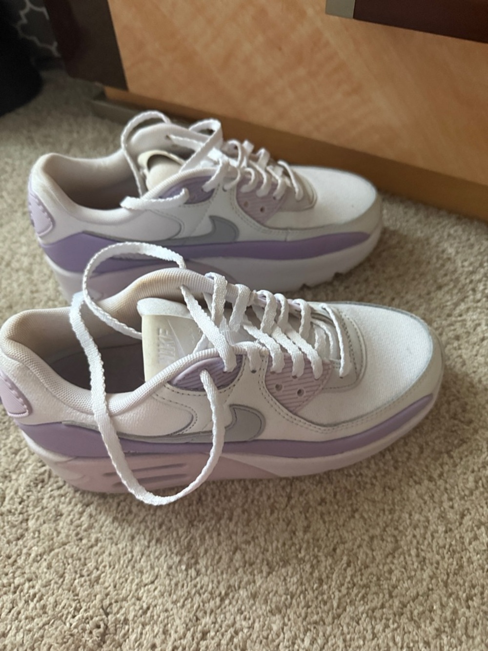 Nike Women's White and Lilac Casual Sneakers